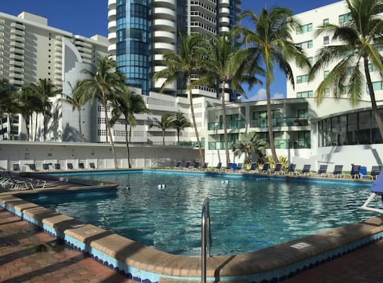 Best Miami Beach (FL) Hotels With 18+ Check-In (Updated September 2024)