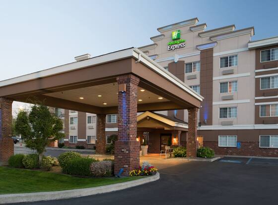 Best Spokane Valley (WA) Hotels With 18+ Check-In (Updated November 2024)