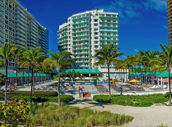 Best Bal Harbour (FL) Hotels With 18+ Check-In (Updated November 2024)